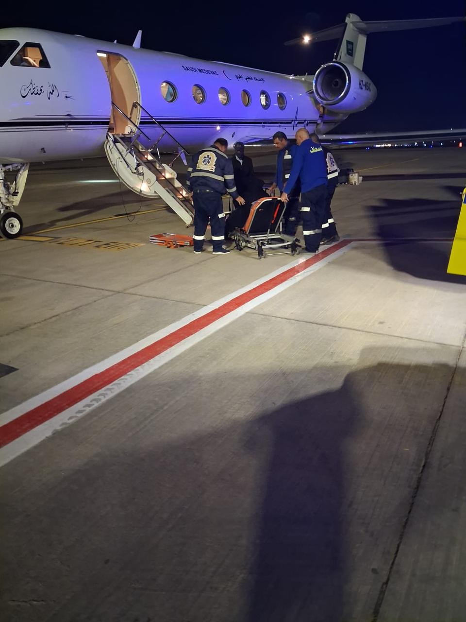 إجلاء مواطنين سعوديين عبر طائرة الإخلاء الطبي من القاهرة إلى المملكة