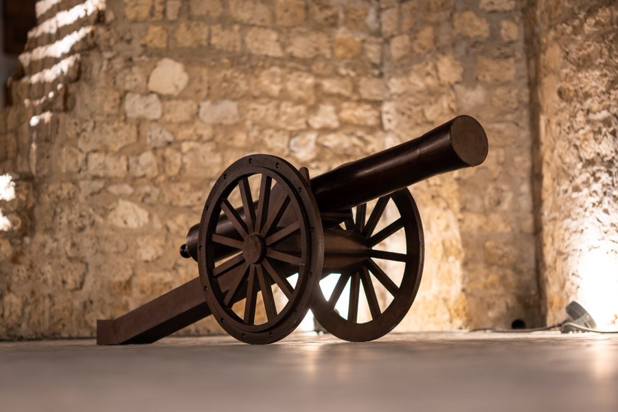 ارتباط صوت المدفع بشهر رمضان وعيد الفطر: الأسباب والدلالات الثقافية