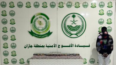 الأفواج الأمنية في جازان تضبط مواطنًا بحوزته 2790 قرصًا مخدرًا للترويج