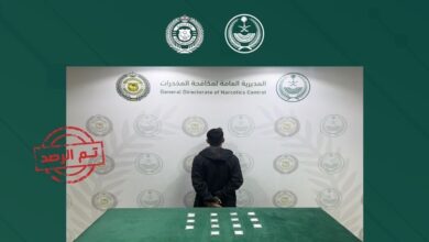 الجهات المختصة تضبط مقيمًا هنديًا بتهمة ترويج مادة الشبو في الباحة