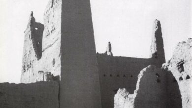 الدرعية في يوم التأسيس: توثيق مؤرخين ورحالة لقوتها وازدهارها العمراني والاقتصادي