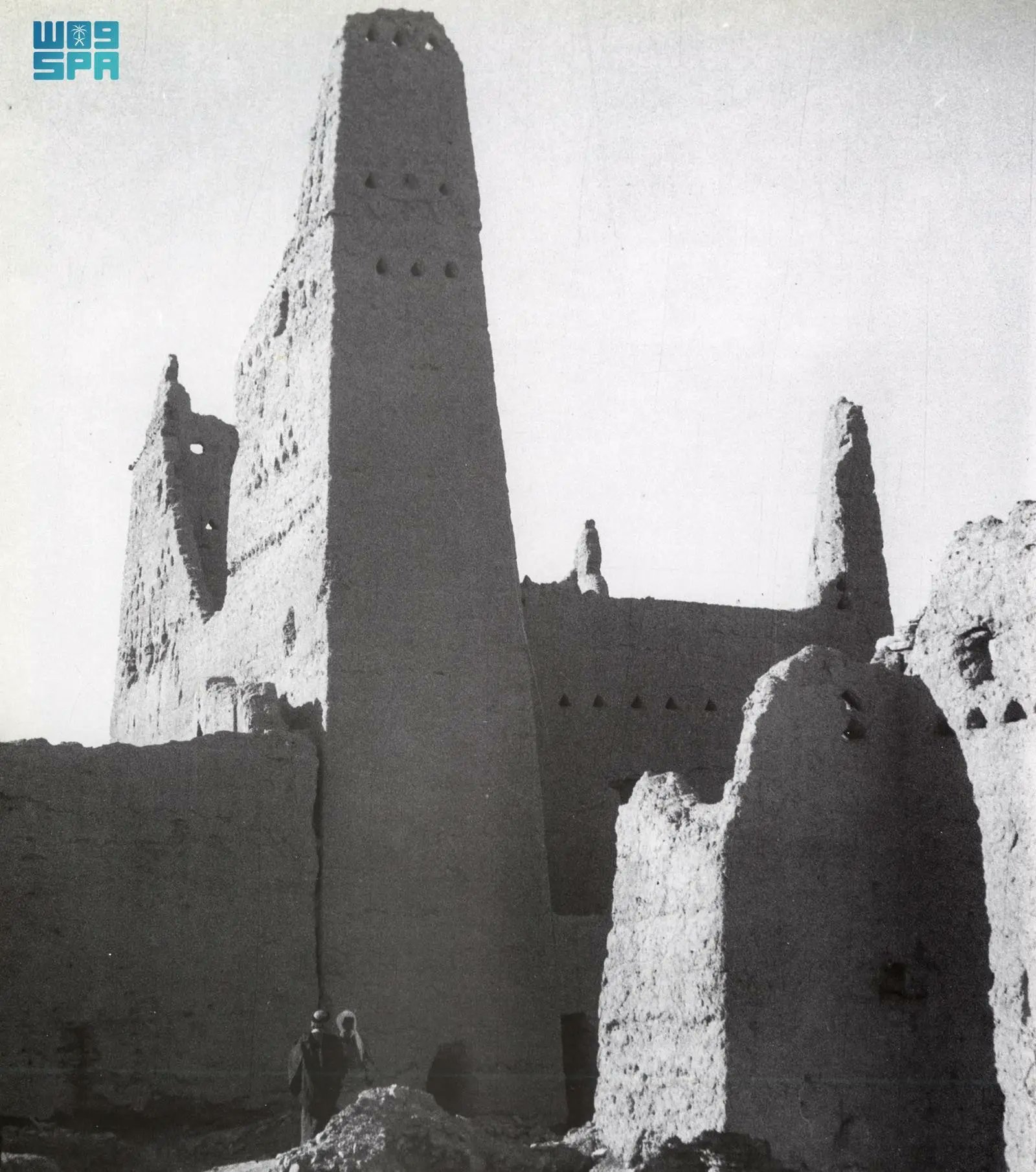 الدرعية في يوم التأسيس: توثيق مؤرخين ورحالة لقوتها وازدهارها العمراني والاقتصادي