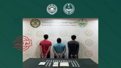 القبض على ثلاثة مقيمين بتهمة ترويج مادة الشبو في المنطقة الشرقية
