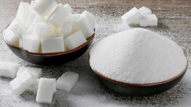 انخفاض الأسعار العالمية للسكر amid توقعات بفائض في الإنتاج