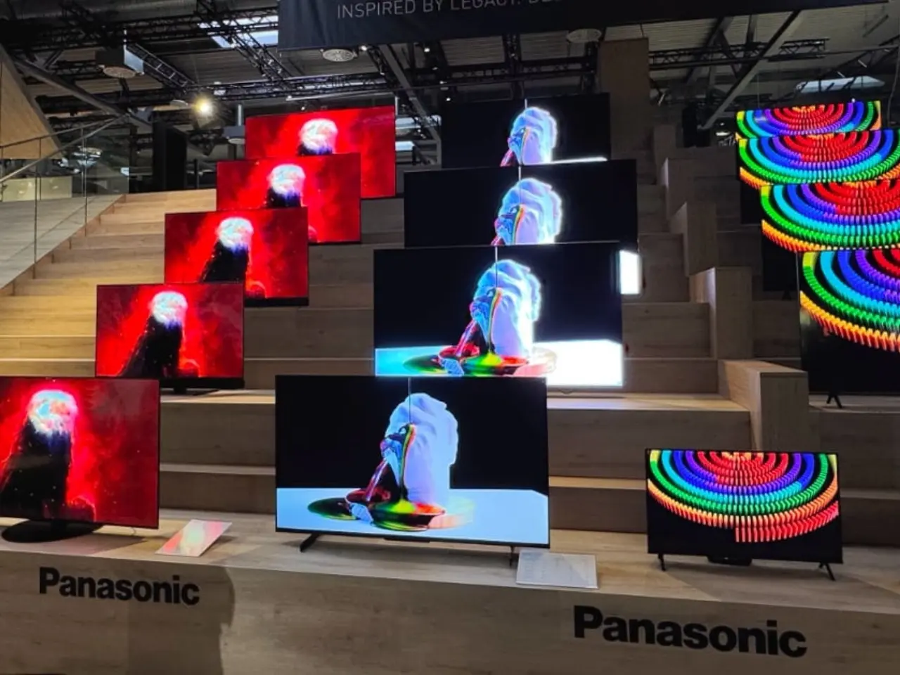 باناسونيك تُحدث ثورة في تصنيع تلفزيوناتها من خلال شراكة استراتيجية مع سكاي وورث الصينية
