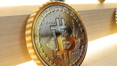 بتكوين تنخفض تحت مستوى 64 ألف دولار إثر التوترات الأمريكية-الإيرانية