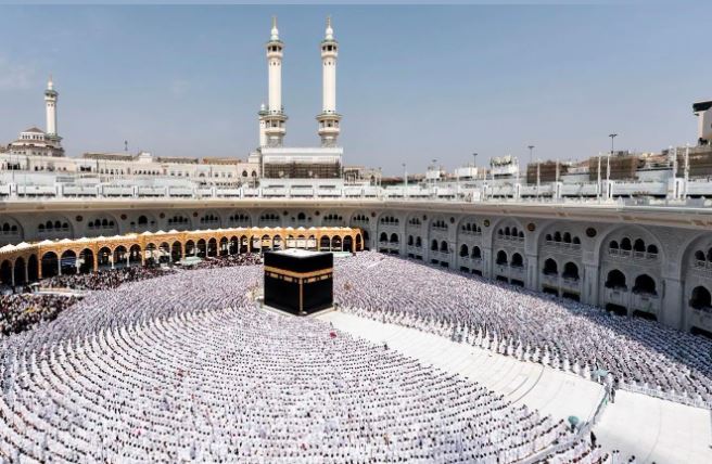 تعليم مكة يُطلق مبادرة تقديم 5000 وجبة إفطار صائم يوميًا لقاصدي بيت الله الحرام خلال شهر رمضان