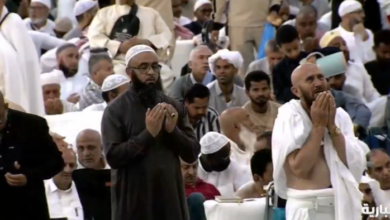 توثيق حصري لمشاعر ومناجات المعتمرين والمصلين في الحرم المكي