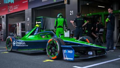 جدة تُضيء سماءها بجولة مزدوجة تاريخية في موسم الفورمولا إي