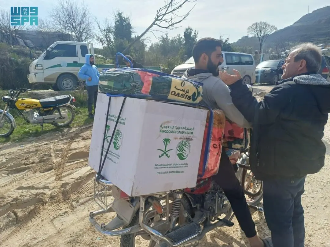 سلمان للإغاثة يقدّم 245 حقيبة إيوائية للأسر المتضررة من السيول والأمطار في إدلب