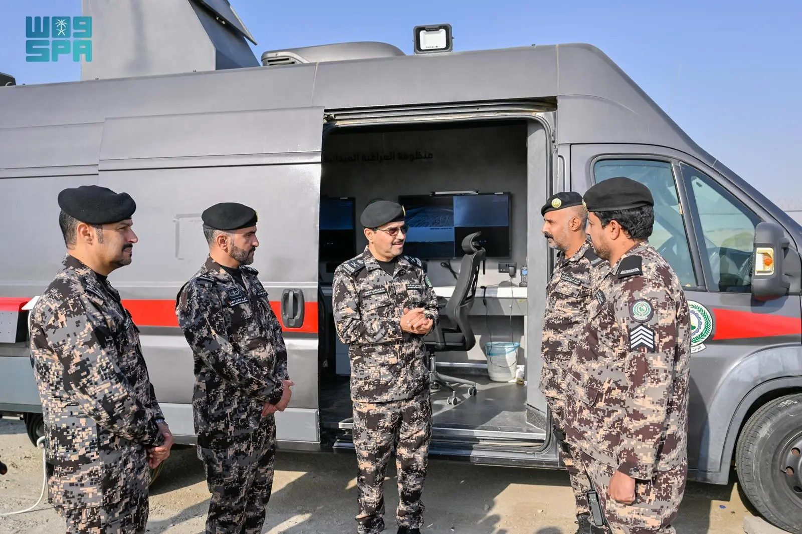 قائد قوات أمن المنشآت المكلّف يقوم بجولة تفقدية على المواقع الميدانية ومحطات قطار الحرمين