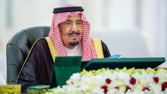 مجلس الوزراء السعودي برئاسة الملك سلمان: استعراض الاتصالات الدولية وإقرار اتفاقيات تعاون جديدة