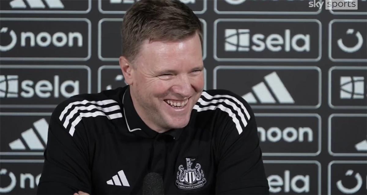 مدرب نيوكاسل يعبر عن توقعاته المثيرة قبل مواجهة برشلونة في دوري أبطال أوروبا