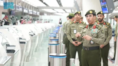 مدير عام الجوازات يزور مطار الملك عبدالعزيز لمتابعة سير العمل في الصالات