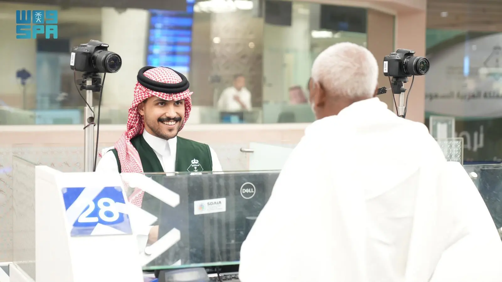 مطار الملك عبدالعزيز يستقبل أولى رحلات عمرة رمضان لضيوف الرحمن