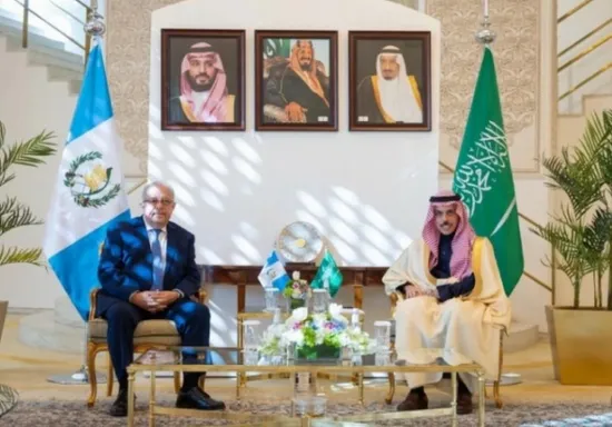 وزير الخارجية السعودي يستقبل نظيره من غواتيمالا في الرياض