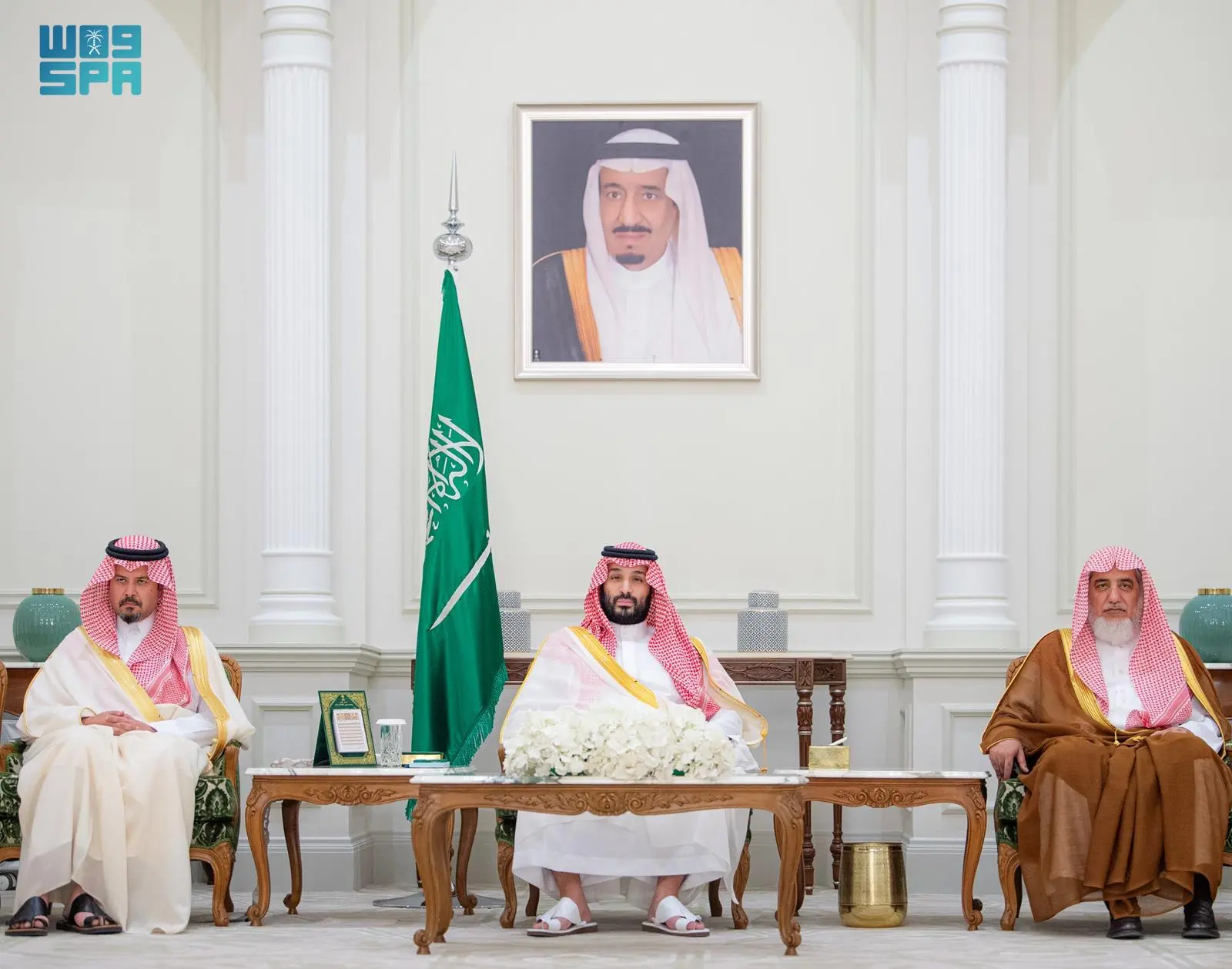 ولي العهد يستقبل كوكبة من العلماء والفضلاء والمواطنين في المدينة المنورة