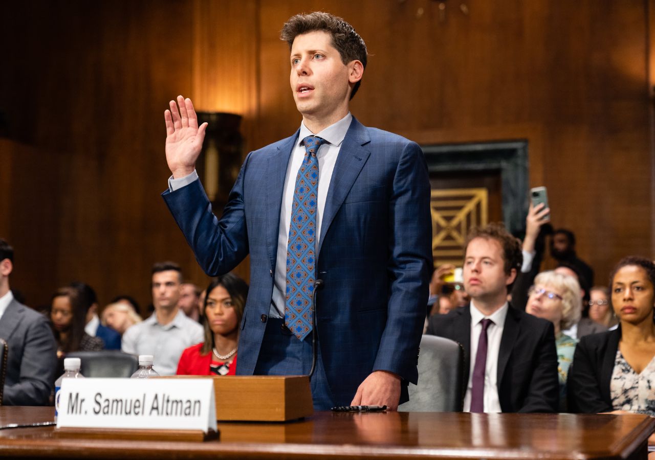 OpenAI تتعاون مع وزارة الدفاع الأمريكية عقب انسحاب Anthropic احتجاجاً على القضايا الأخلاقية