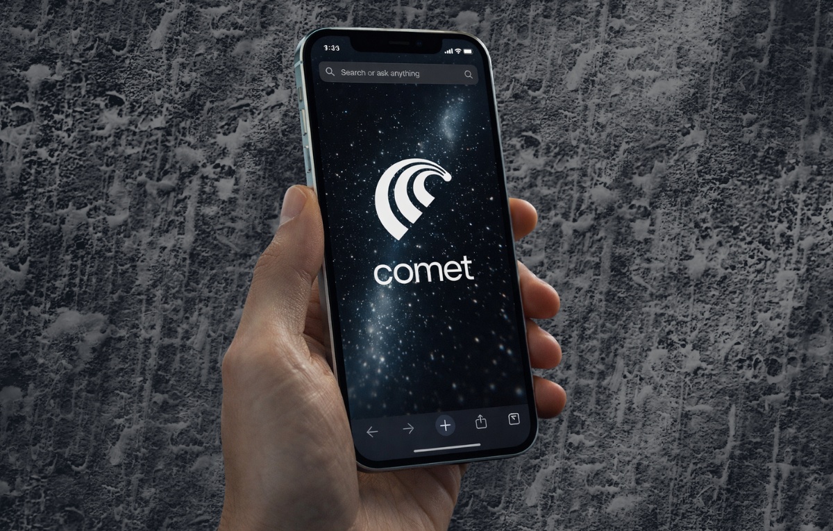 Perplexity تطلق متصفح الذكاء الاصطناعي Comet مجانًا لمستخدمي آيفون