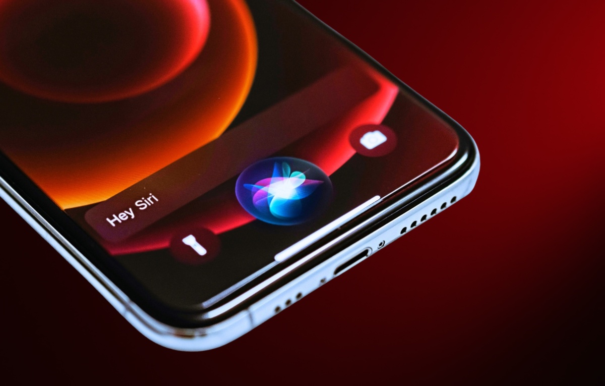 آبل تخطط لتعزيز دعم جميع تطبيقات الذكاء الاصطناعي في "سيري"