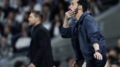 أربيلوا يستعين بالحكمة للتعليق على طرد فالفيردي خلال مواجهة أتلتيكو مدريد