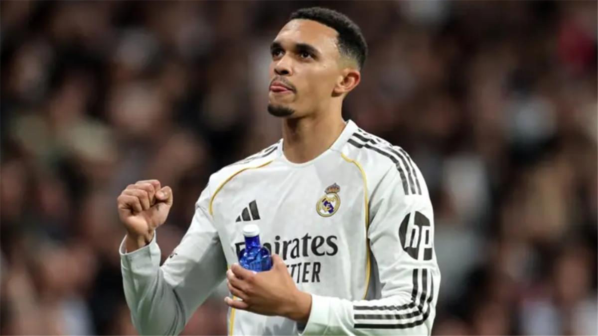 <p><strong>أرنولد: التوقعات تشير إلى هزيمة مدوية لريال مدريد، وفالفيردي هو أكثر اللاعبين تجاهلاً في عالم كرة القدم</strong></p>