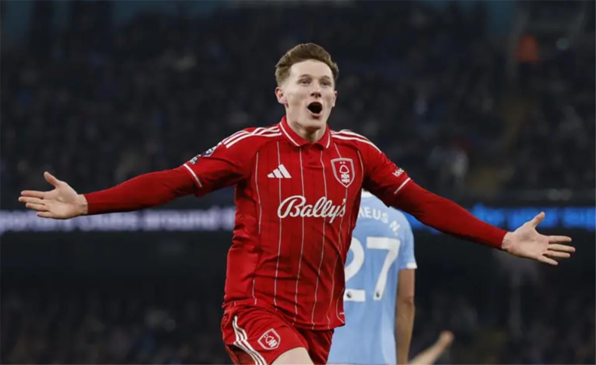 إليوت أندرسون يسجل هدف التعادل لنوتينجهام في مواجهة مانشستر سيتي - فيديو حصري