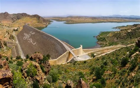 ارتفاع منسوب سد شلال في العلا يعزز الموارد المائية بفضل الأمطار