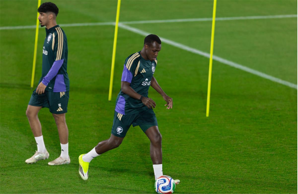 استعدادات مكثفة في جدة: المنتخب السعودي يعكف على التحضير لمواجهة مصر