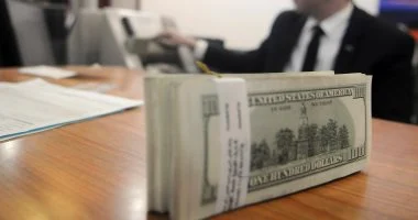 استقرار الدولار أمام الجنيه اليوم مع عرض أسعار البنوك