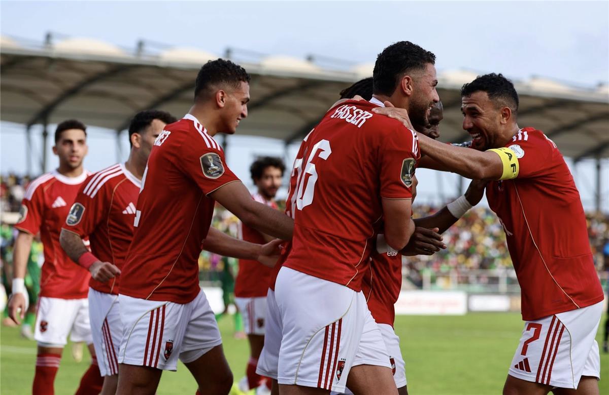 الأهلي يعلن عن استدعاء ثنائي الفريق للمنتخب الوطني