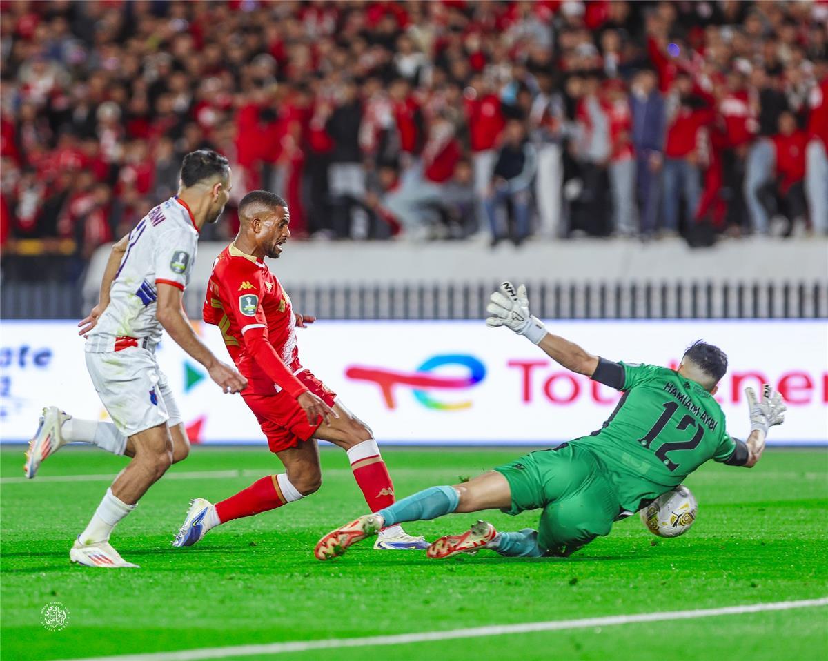 الإعلان الرسمي: المدرب السابق للنادي الأهلي يتولى منصب المدير الفني لفريق الوداد المغربي