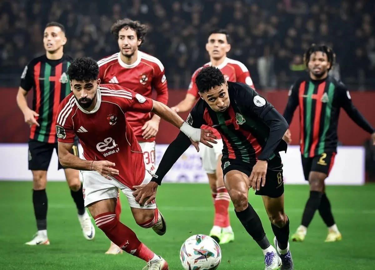 <p><strong>الإفصاح عن القرار الرسمي من كاف بشأن أحداث مباراة الأهلي والجيش الملكي</strong></p>