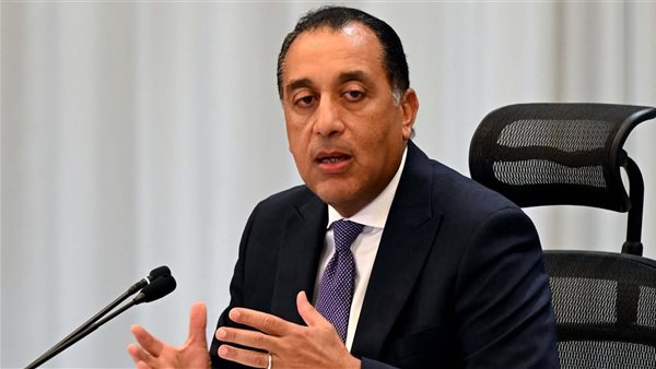 الحكومة تطلق خطة ترشيد تشمل إطفاء إعلانات الطرق وتخفيض إنارة الشوارع