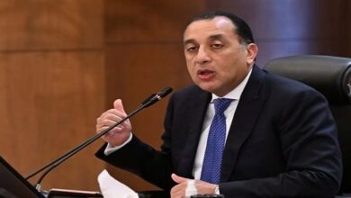 الحكومة تعلن عن خطة لترشيد الطاقة تشمل إغلاق المحلات في الساعة 9 مساءً واستثناءات محدودة لنهاية الأسبوع 24/03/2026