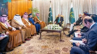 القيادة تقدم التهاني لرئيس باكستان بمناسبة اليوم الوطني وتتطلع لمزيد من التقدم والازدهار