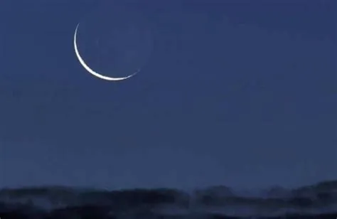 المحكمة العليا تدعو لتحري هلال شهر شوال مساء غد الأربعاء