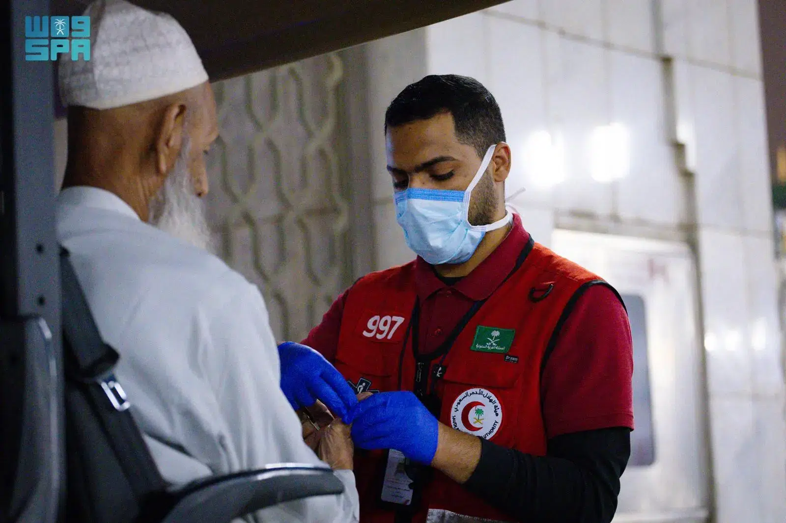 الهلال الأحمر بالمدينة المنورة: 10861 بلاغًا إسعافيًا خلال شهر رمضان