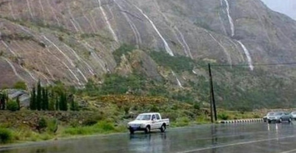 تحذير: تقلبات جوية تشمل أمطاراً ورياحاً نشطة في نجران حتى المساء