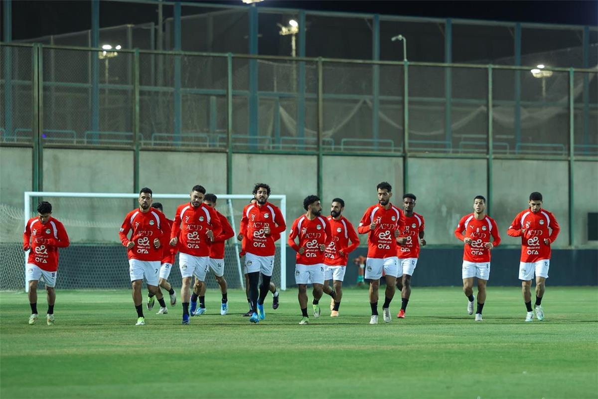 تدريبات متميزة لمنتخب مصر: استعدادات خاصة للاعبين الجدد وممر شرفي احتفاءً بهم