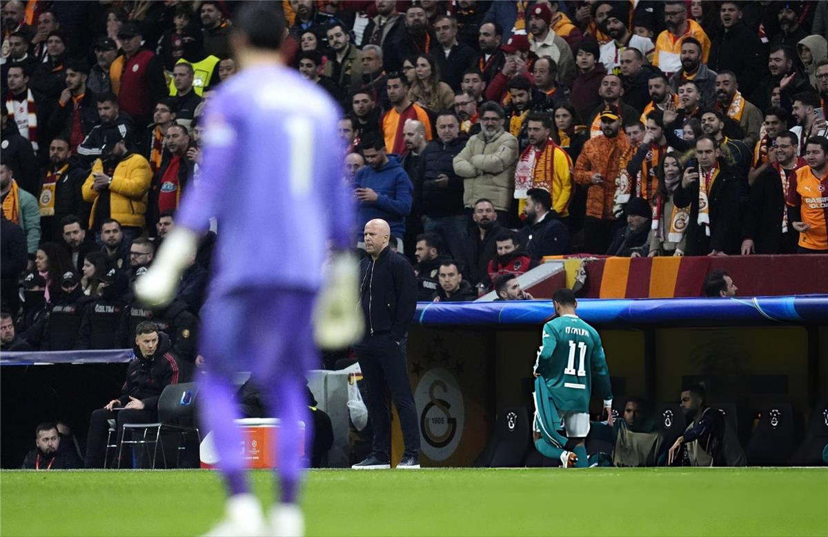 تصريح احترافي من محمد صلاح عقب الهزيمة أمام جالطة سراي: "لا تتوقعوا ذلك"