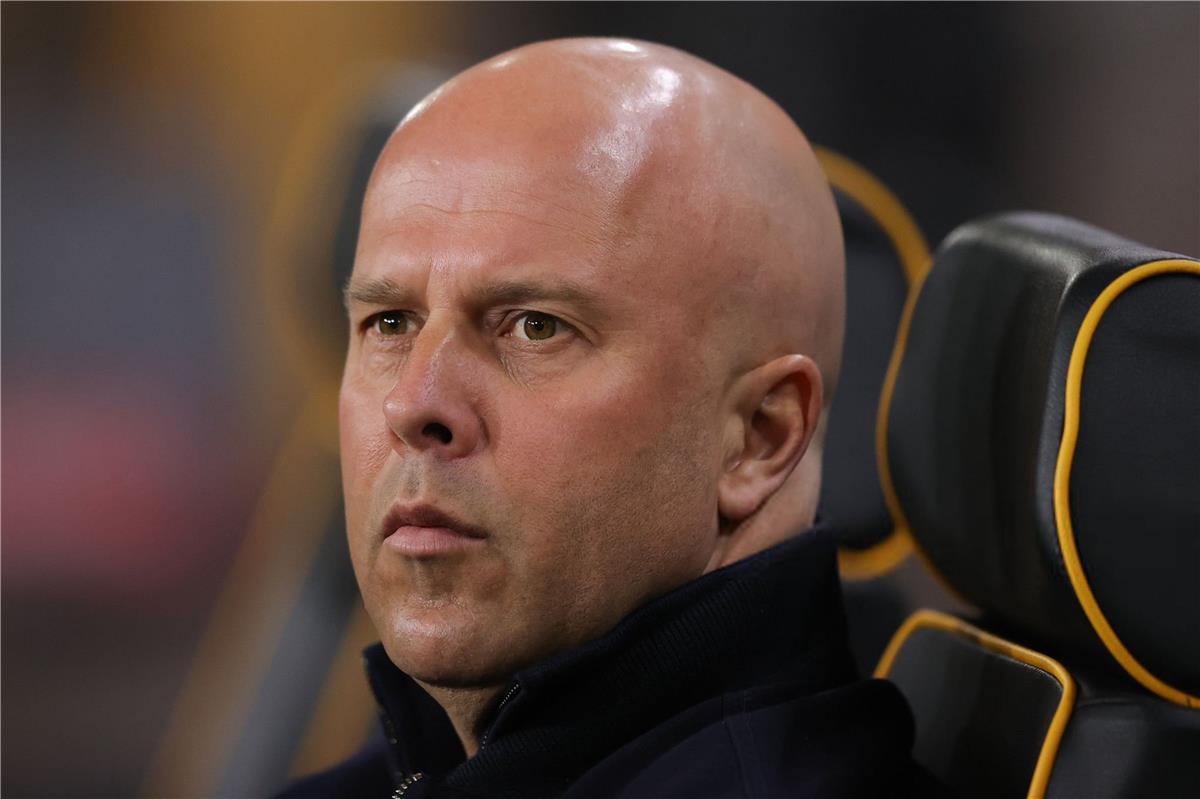 تقارير إنجليزية تكشف تفاصيل دقيقة حول التكهنات المتعلقة بتعيين ألونسو مدربًا لنادي ليفربول