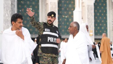 جهود الأفواج الأمنية خلال شهر رمضان المبارك في ساحات المسجد الحرام: إنجازات وتضحيات