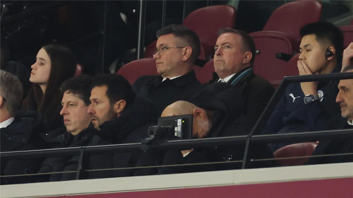 جواردويلا يشيد بأداء بديل مرموش أمام وست هام ويعبر عن رغبته في عقاب جديد للحكام