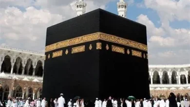 حِجر إسماعيل يعد معلمًا تاريخيًا هامًا يروي قصص بناء الكعبة المشرفة