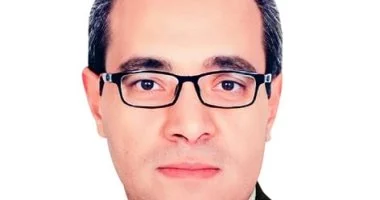 خبير اقتصادي يؤكد ضرورة تنشيط سوق المال وتوسيع طرح الشركات لدعم الاقتصاد الوطني