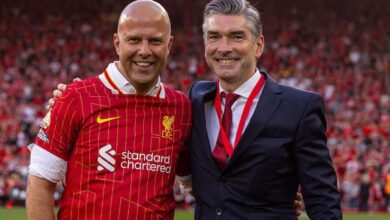 ذا أتلتيك تكشف الموقف الرسمي لليفربول بشأن مستقبل آرني سلوت في الصيف القادم