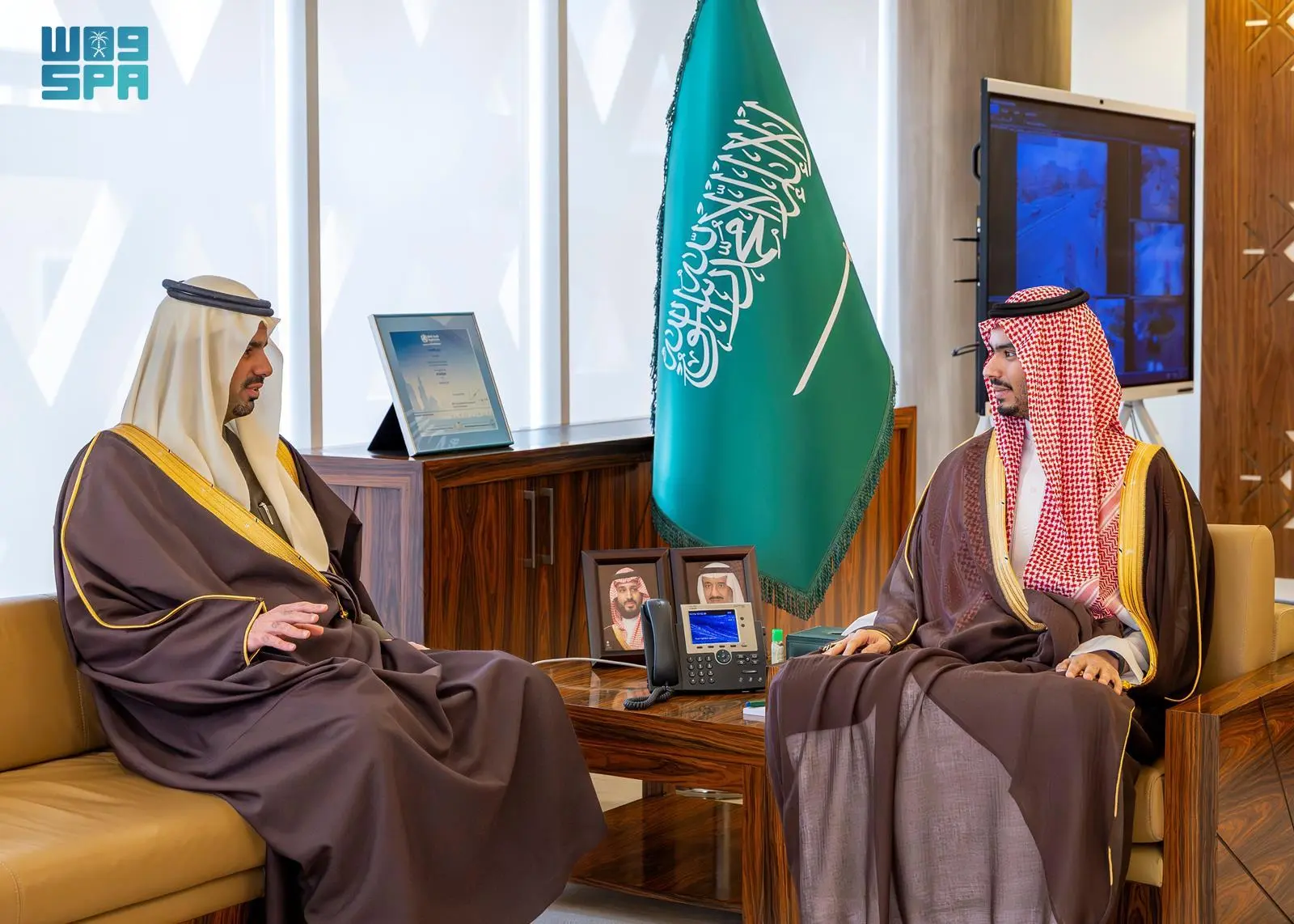 راكان بن سلمان يستقبل أمين منطقة الرياض لمناقشة الخدمات والمشروعات التنموية بالمحافظة