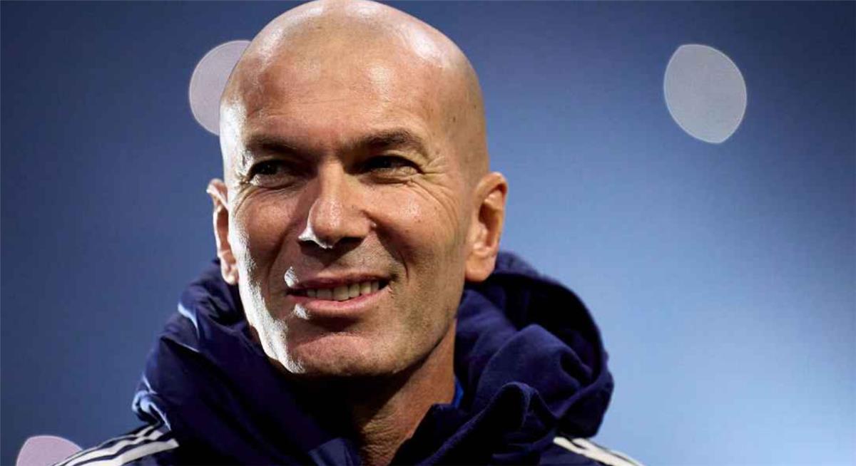 زيدان يبرم اتفاقًا شفهيًا لتولي تدريب المنتخب الفرنسي مع تحديد موعد الإعلان الرسمي