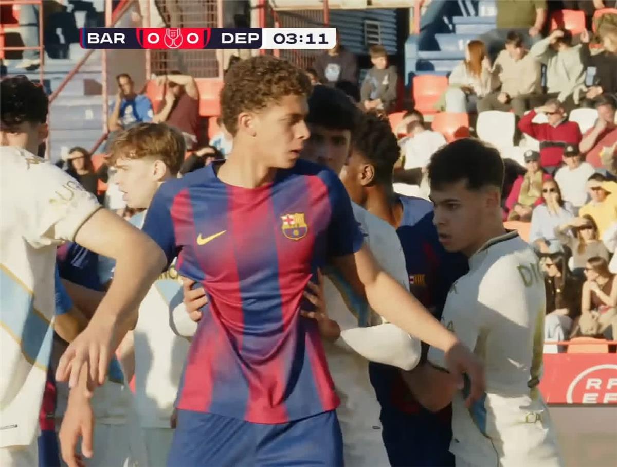 سبورت تسلط الضوء على أداء حمزة عبد الكريم في ظهوره الثاني مع برشلونة: غياب واضح وحكمة قرار التبديل